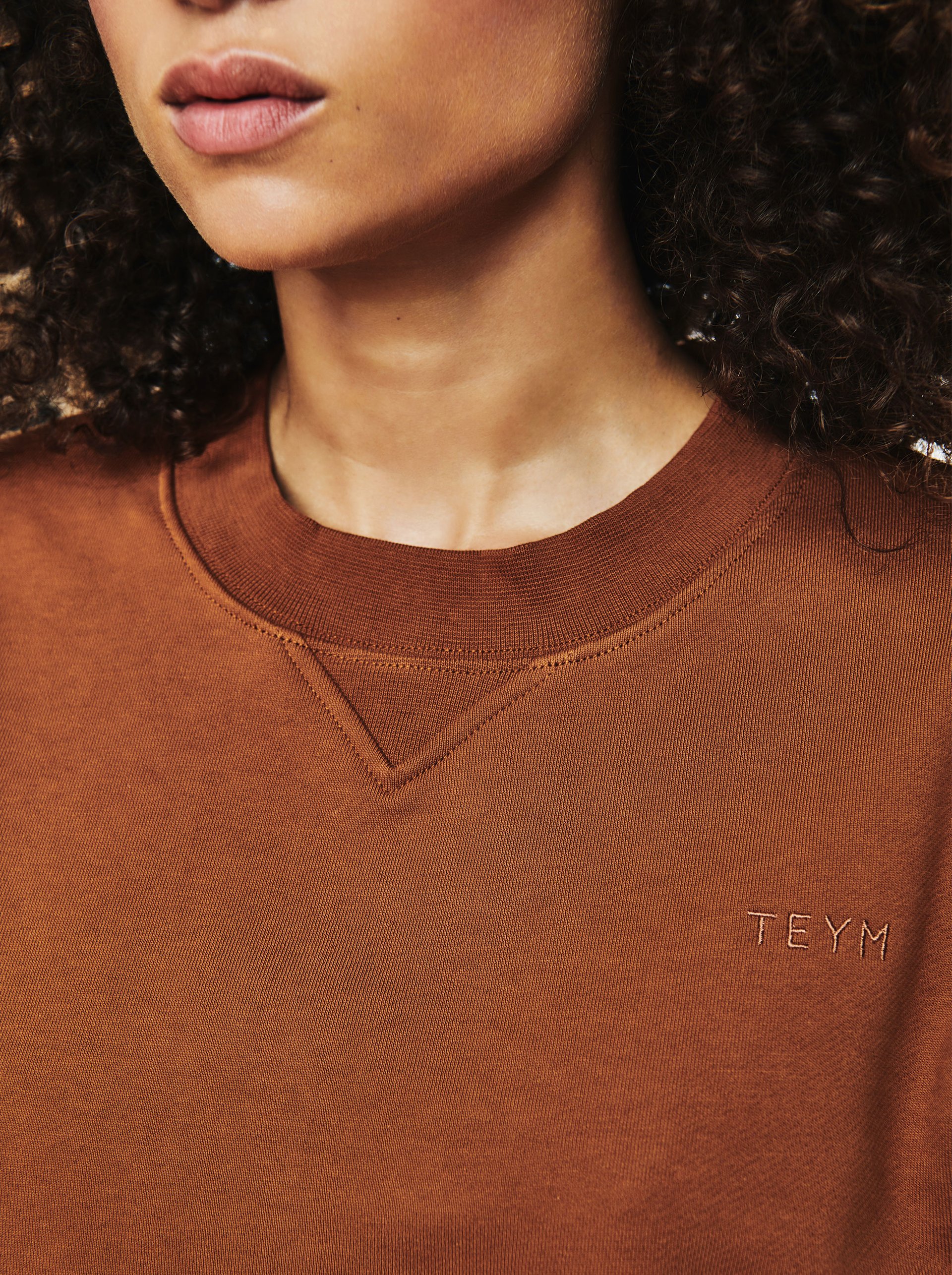 Teym-TheSweatshirt-Women-Camel02