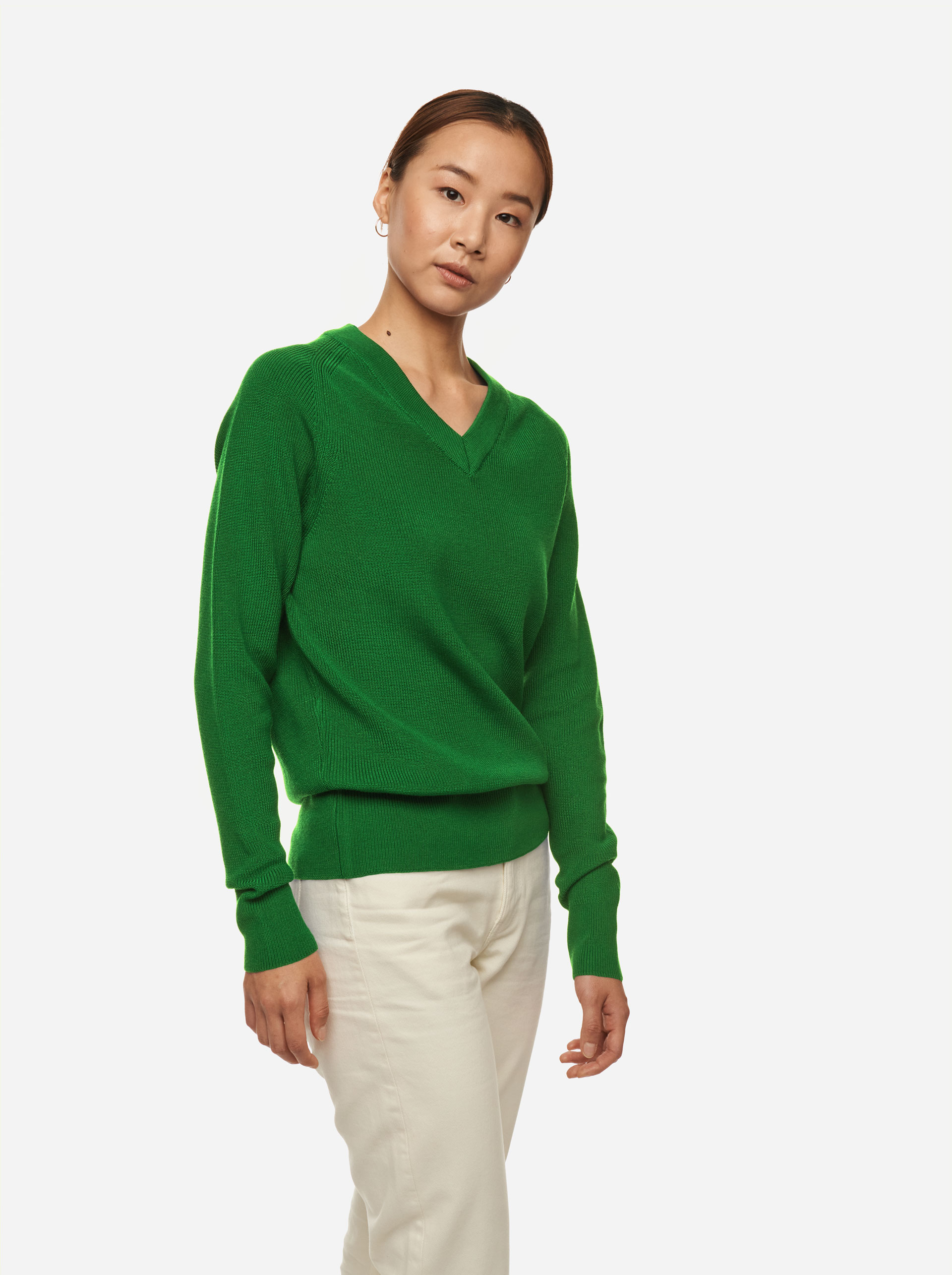 Teym - V-Neck - The Merino Sweater - Women - Bright Green - 2