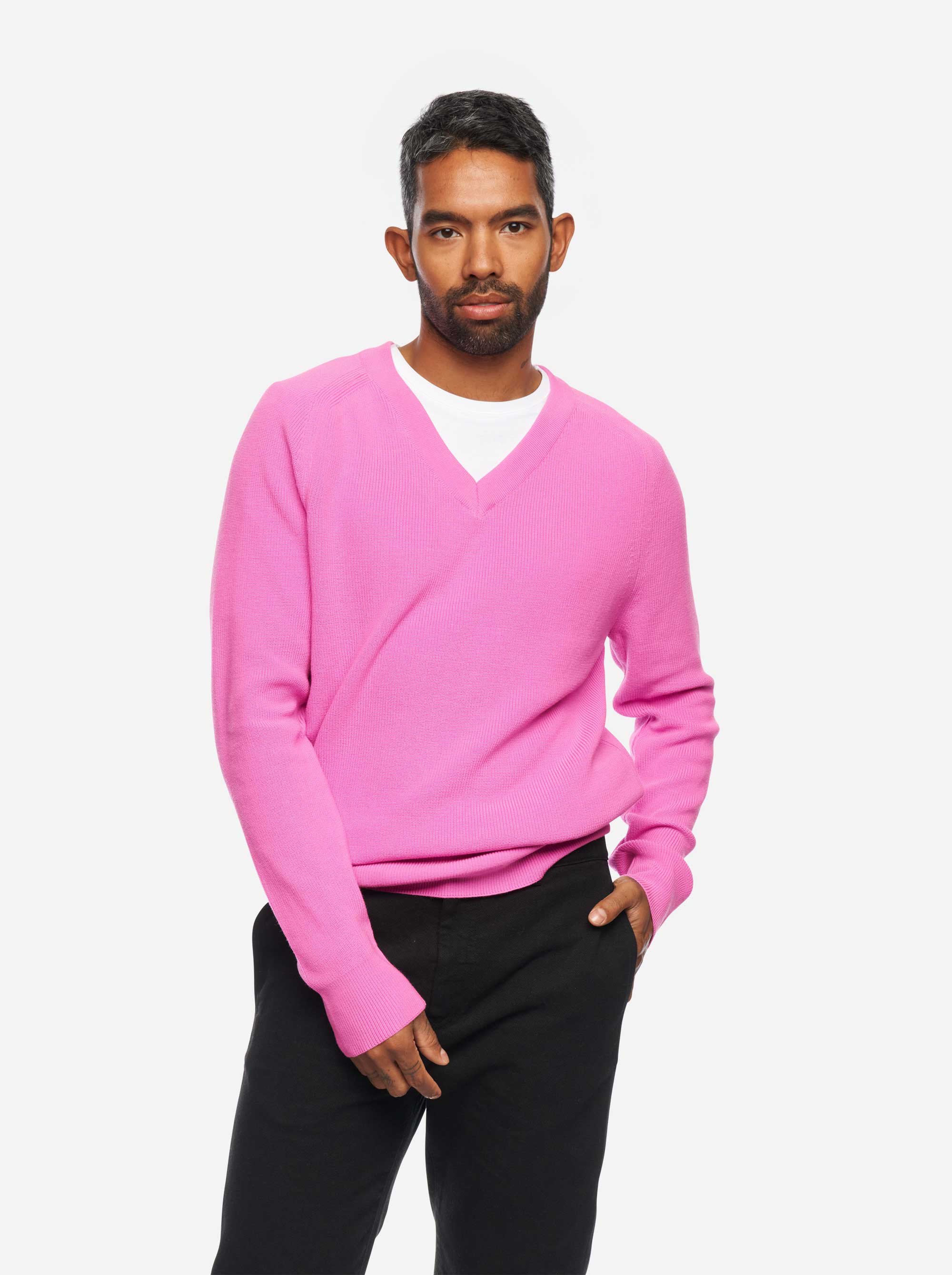 Teym - The Merino Sweater - V-Neck - Men - Bright Pink - 2