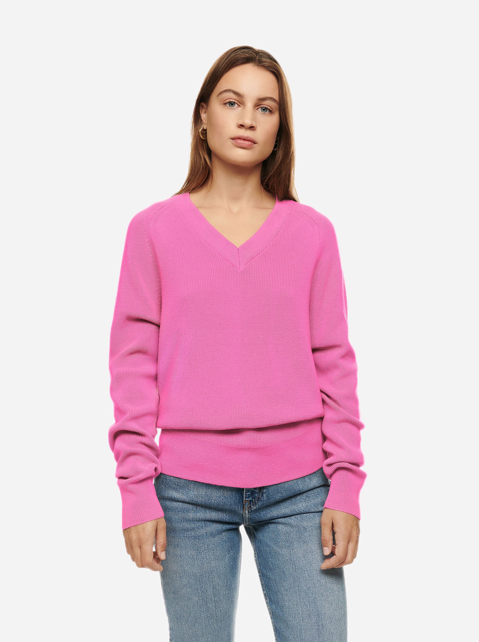 Teym - V-Neck - The Merino Sweater - Women - Bright Pink - 1